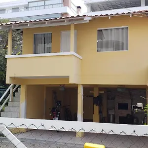 Casa De 2 Quartos No Centro De , Bombinhas Brasil